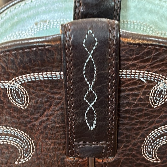 Ariat ladies western boots. Brown w/turquoise topstitching. Square toe. Size 8C - Picture 7 of 15